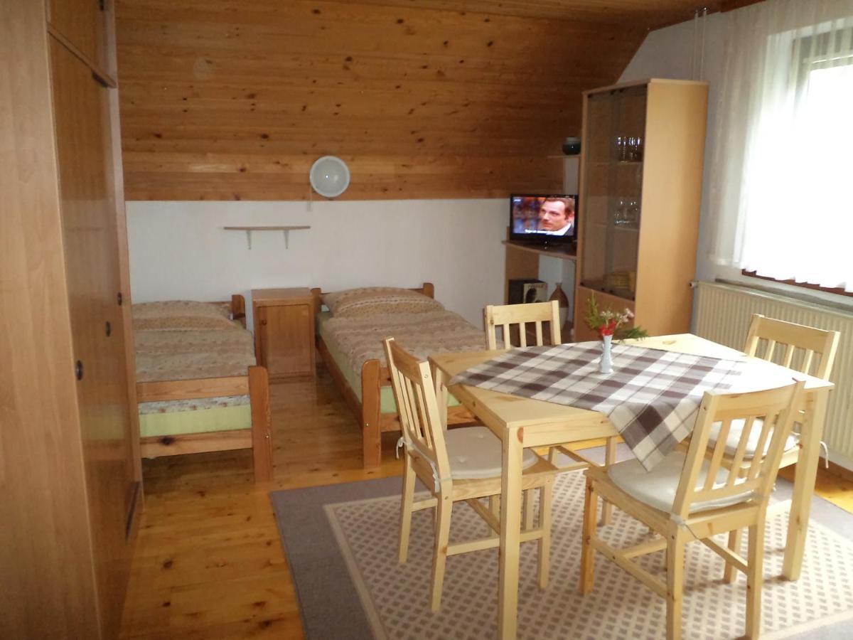 Apartma Podlogar Golica Triglav Appartement Jesenice Buitenkant foto